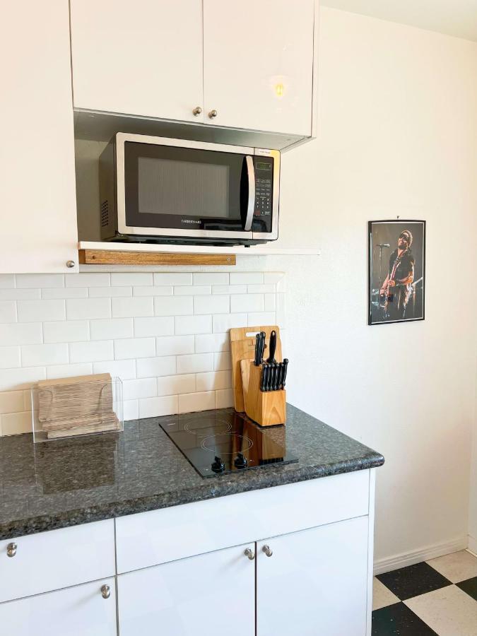 Newly Remodeled 1 Bed, 1 Bath Home Near Lax, Forum إنغليووود، لوس أنجليس، كاليفورنيا المظهر الخارجي الصورة